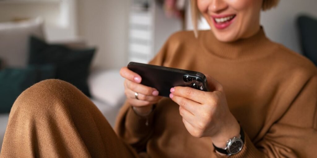 mejores moviles para jugar - mujer